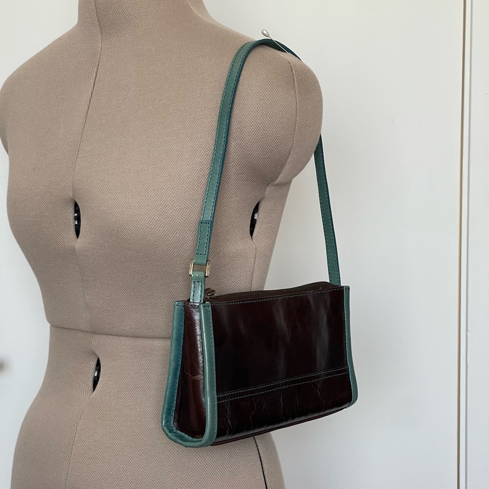 Kenneth Cole New York Brown and Blue Leather Shoulder Bag with Modern Design